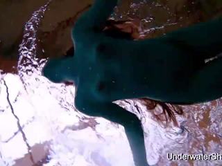 Extraordinary bubbel reet tiener simonna onderwater, xxx film 02