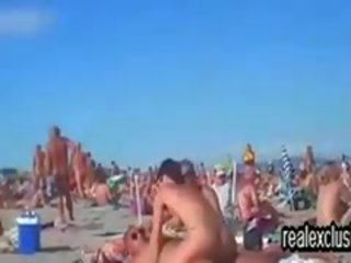 Offentlig naken strand swinger x topplista filma vid i sommar 2015
